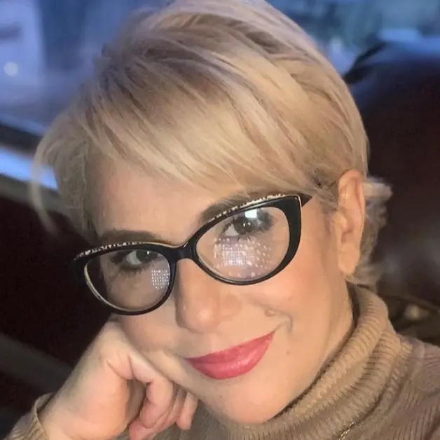 Velours et malice au clair-obscur